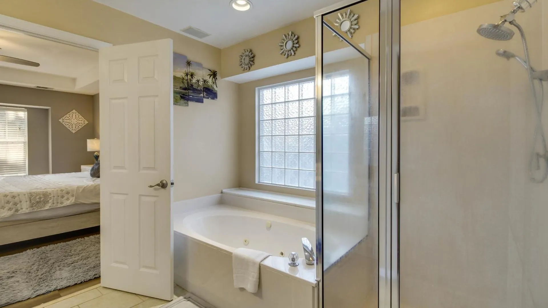 Pet-Friendly Savannah Gem - 12 Mi To Tybee Island! United States